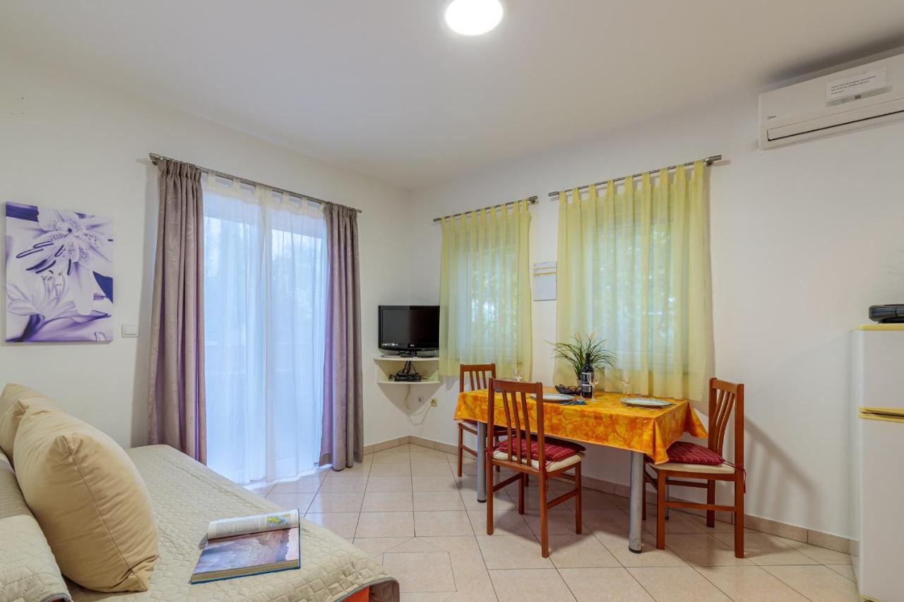 Apartments Alen Fazana Exterior photo