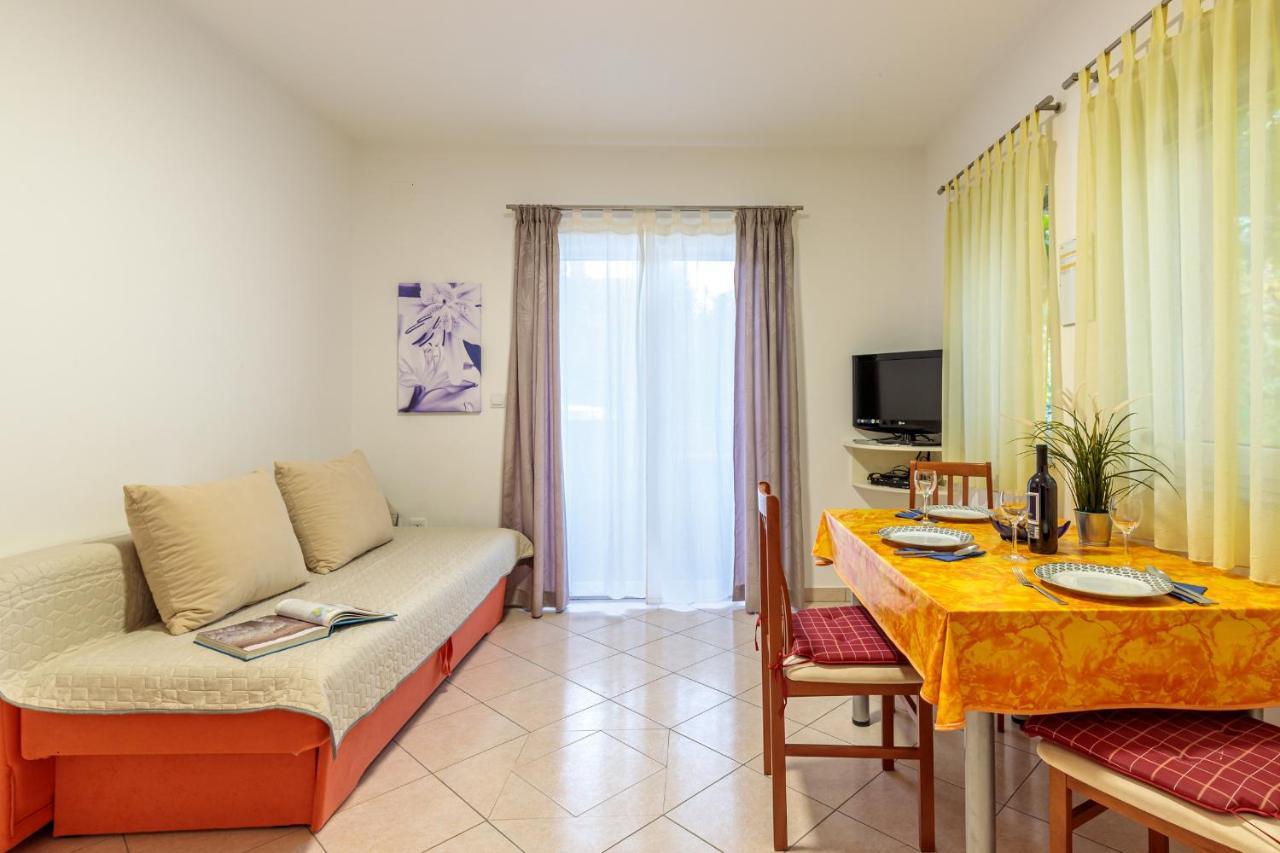 Apartments Alen Fazana Exterior photo
