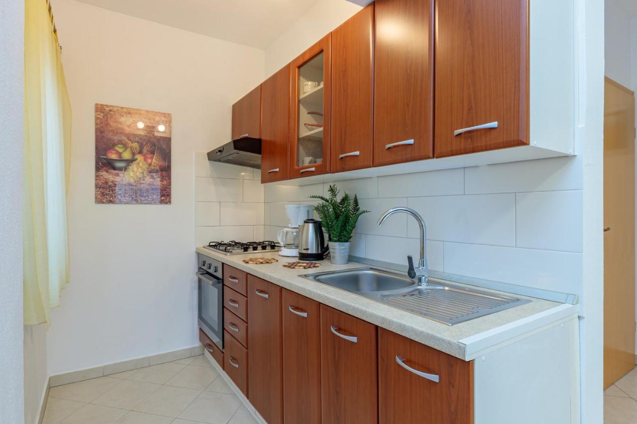 Apartments Alen Fazana Exterior photo